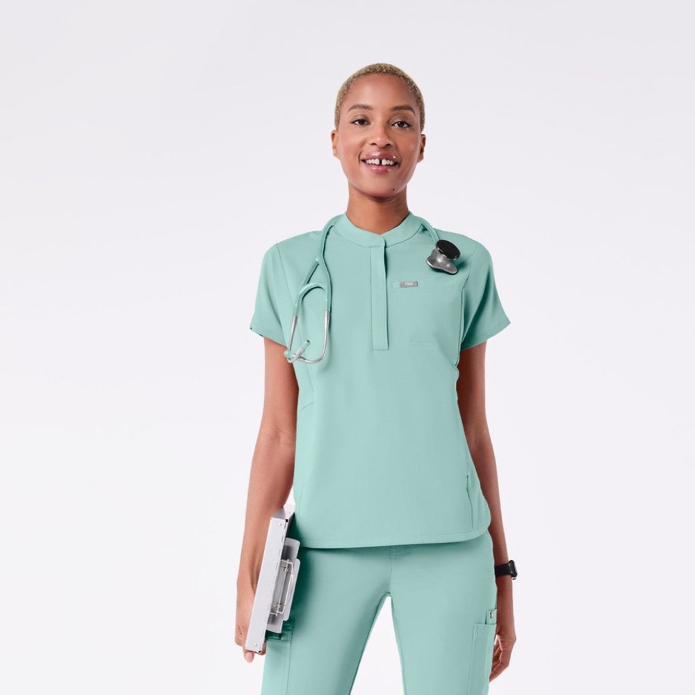 Figs Green Fitted Mandarin Collar Cuffed Sleeve Tee